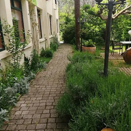 La Mirabelle-casteil Country House