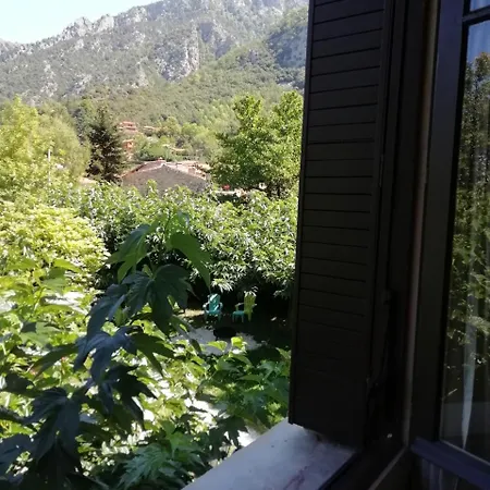 La Mirabelle-casteil Country House Séjour à la campagne Casteil