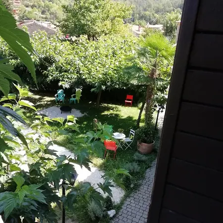 La Mirabelle-casteil Country House *